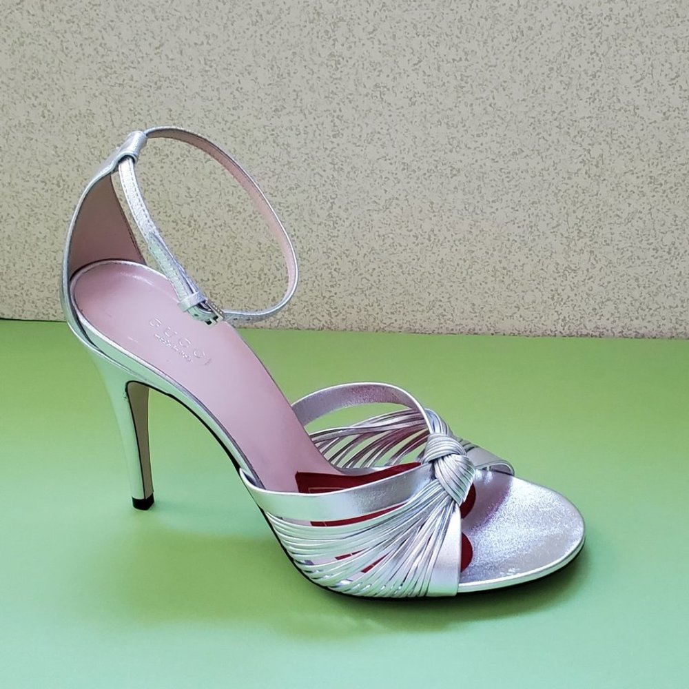 NIB Gucci Grawford metallic leather knot ankle strap sandals IT 40/ US 10